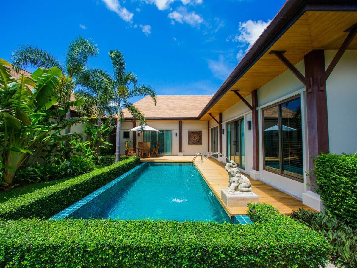 Rent villa Kaheru, Thailand, Phuket, Nai Harn | Villacarte