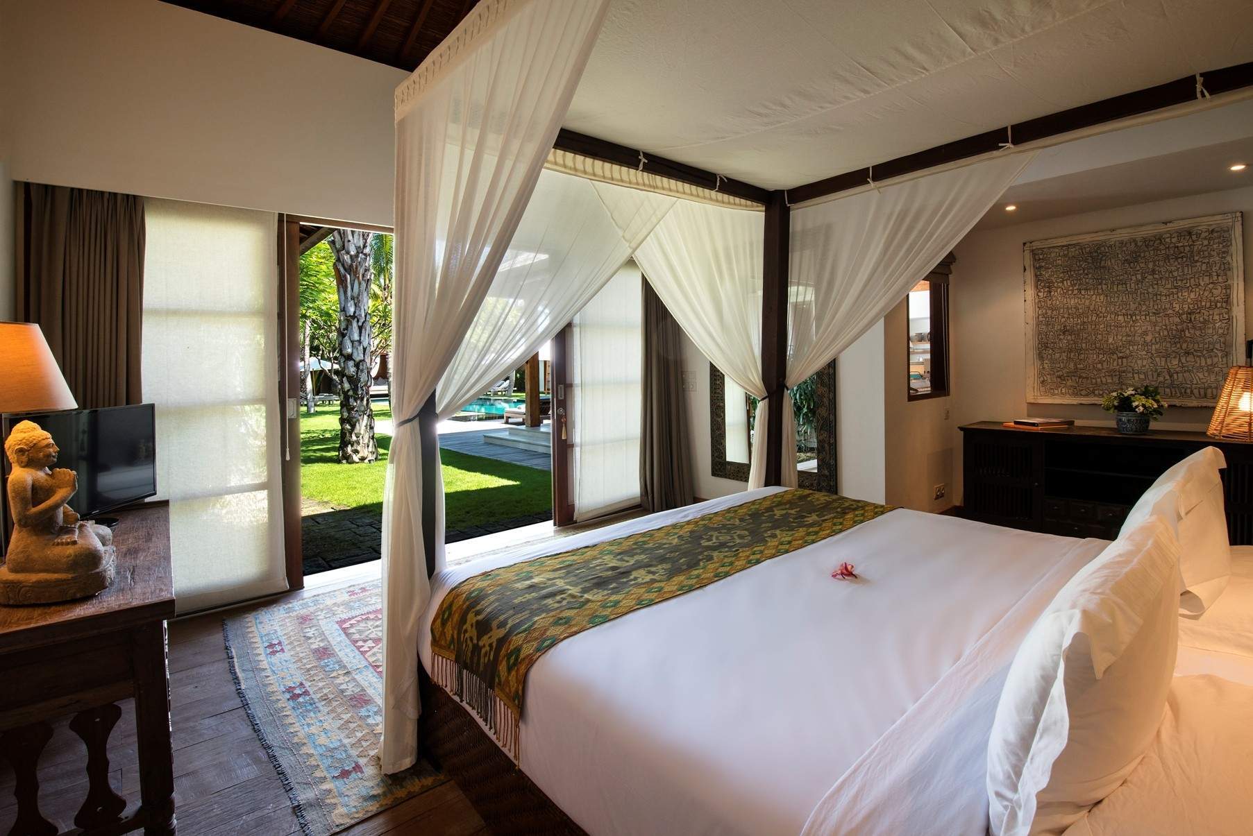 Rent villa Genevieve, Indonesia, Bali, Seminjak | Villacarte