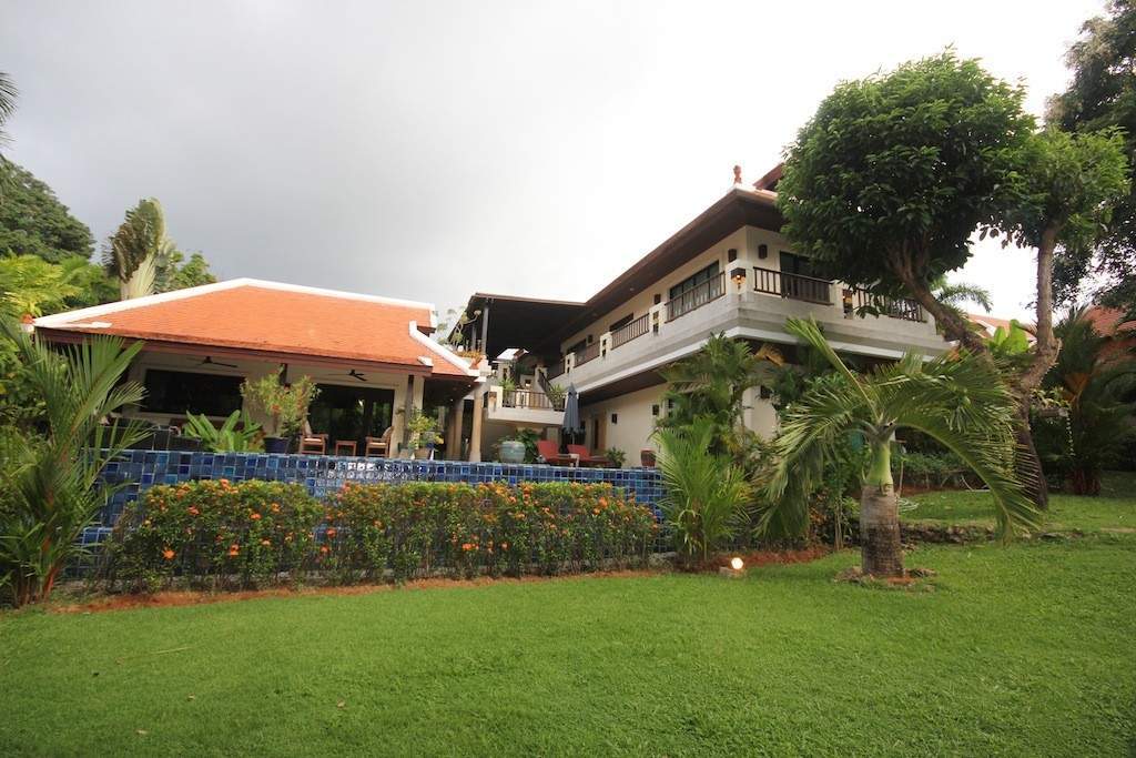 Rent villa Onora, Thailand, Phuket, Nai Harn | Villacarte