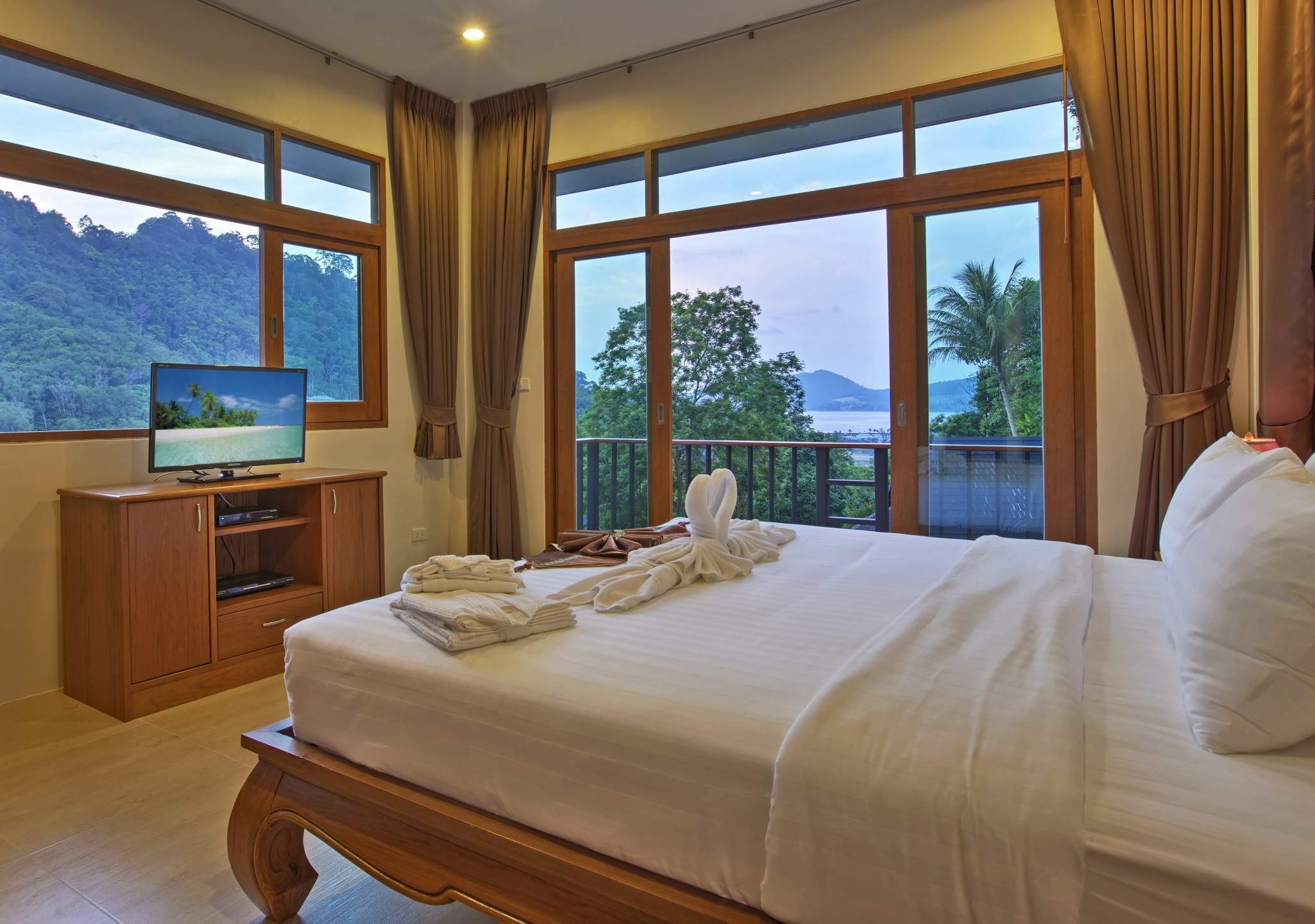 Rent villa Patong Hill 8, Thailand, Phuket, Patong | Villacarte