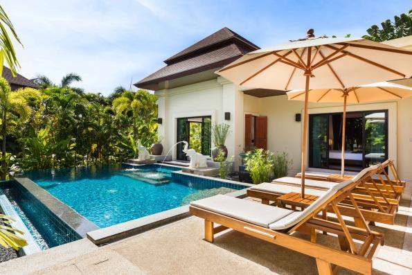 Продажа недвижимости Baan-Bua Thai Balinese Custom Villa, Таиланд, Пхукет, Най Харн | Villacarte