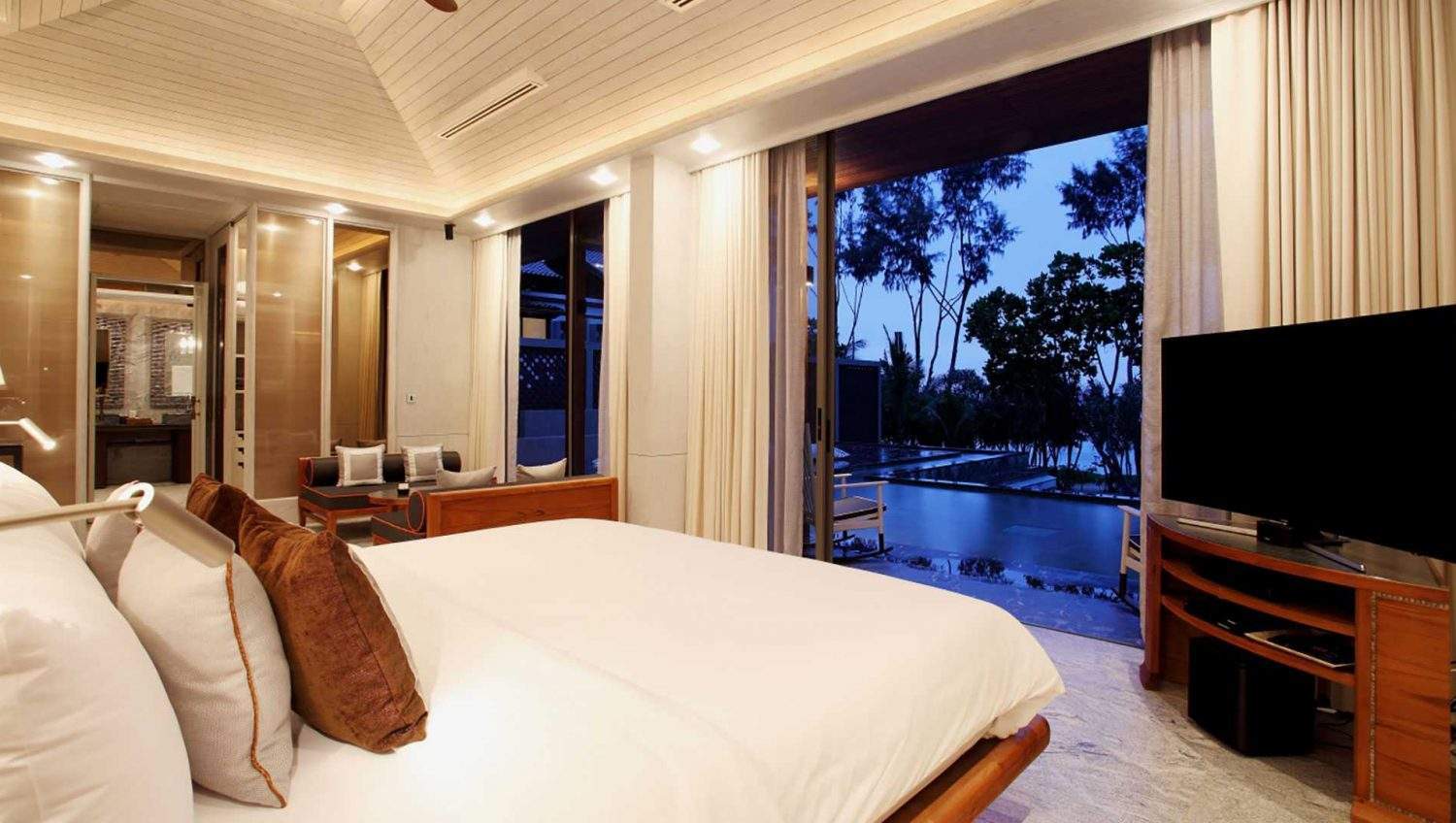 Rent villa BEACHFRONT LUXURY POOL, Thailand, Phuket, Phang Nga | Villacarte