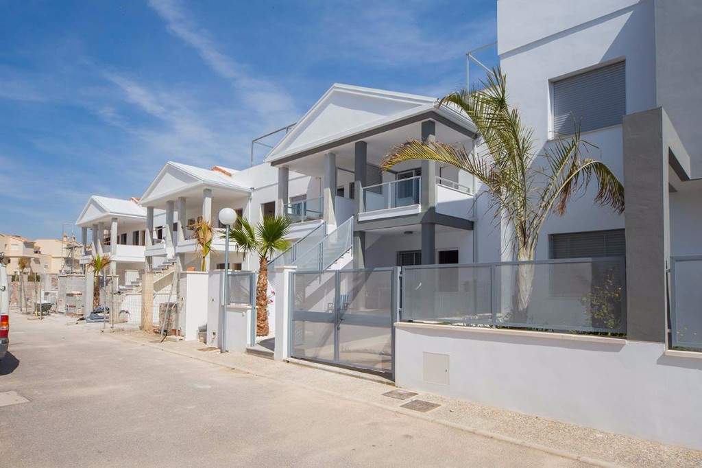 Продажа недвижимости  OASIS PLACE - BUNGALOW BAJO , Испания, Коста Бланка, Ориуэла Коста | Villacarte