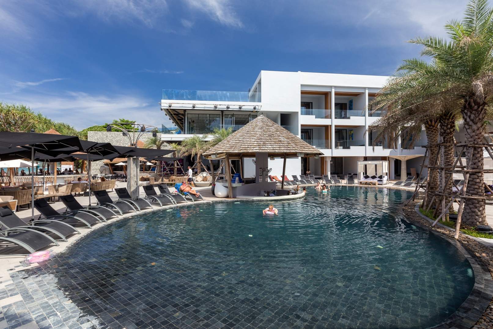 Продажа недвижимости The Bay and Beach Club, Таиланд, Пхукет, Патонг | Villacarte