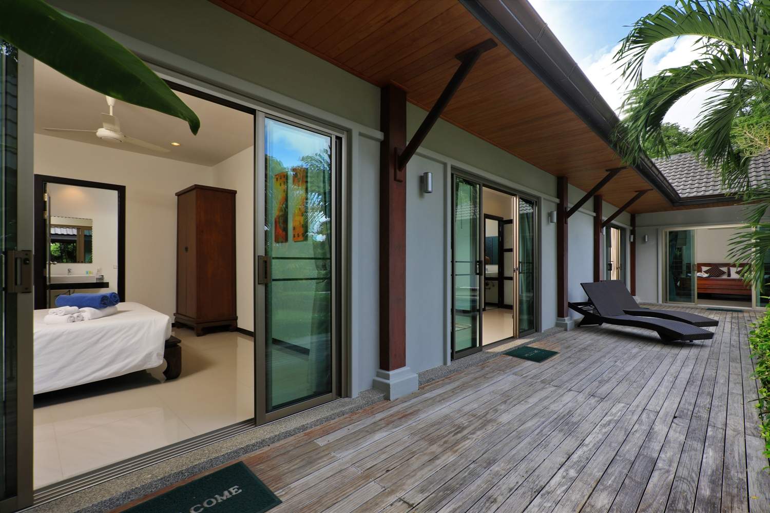Rent villa HENI, Thailand, Phuket, Nai Harn | Villacarte