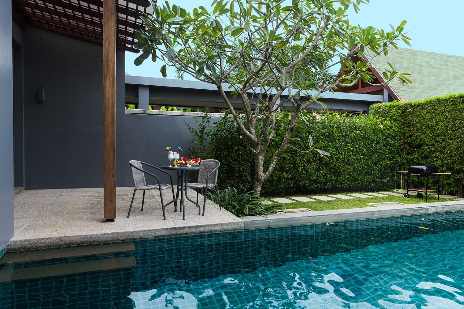 Rent villa Kokyang Epa, Thailand, Phuket, Nai Harn | Villacarte