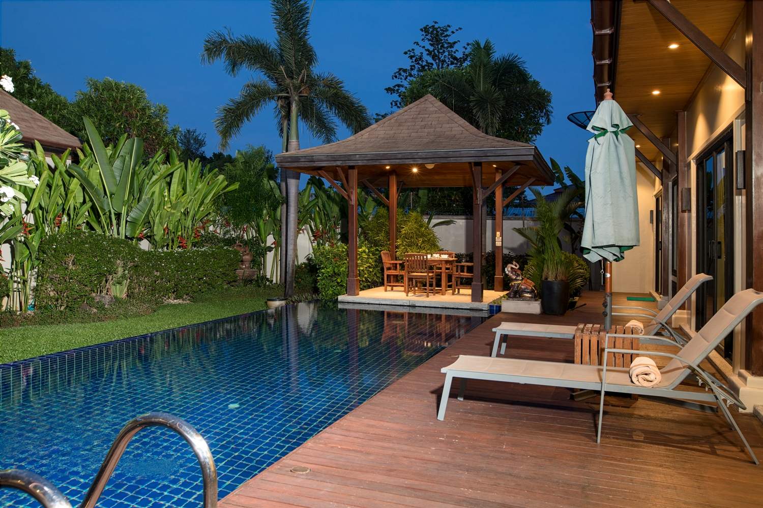 Rent villa Kokyang Atarata, Thailand, Phuket, Nai Harn | Villacarte
