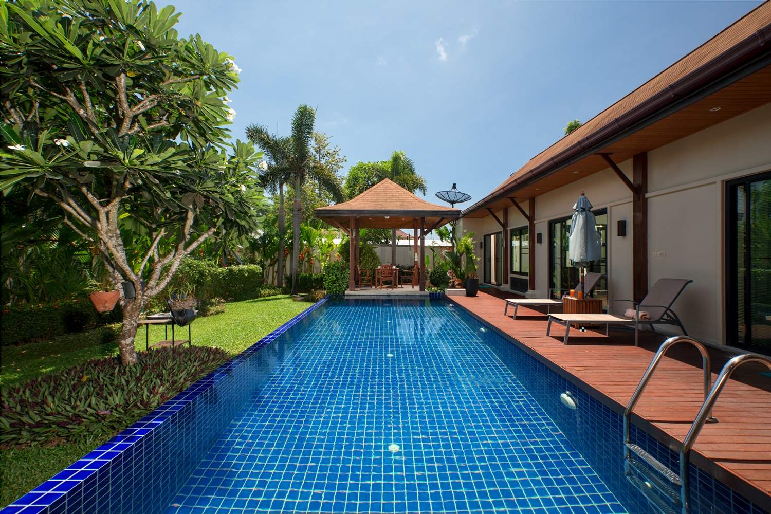 Rent villa Kokyang Atarata, Thailand, Phuket, Nai Harn | Villacarte
