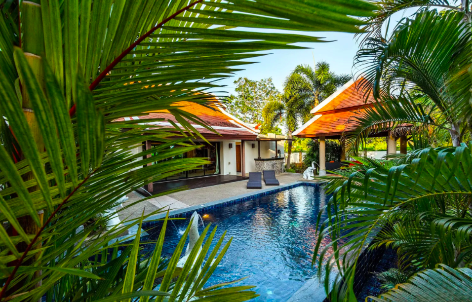 Rent villa Toba, Thailand, Phuket, Nai Harn | Villacarte