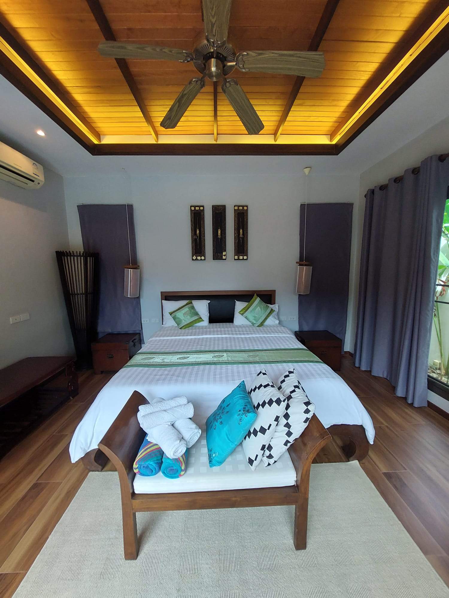 Rent villa Sun, Thailand, Phuket, Nai Harn | Villacarte