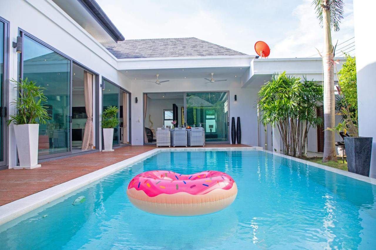 Rent villa Baannaraya Villa Talosy, Thailand, Phuket, Nai Harn | Villacarte