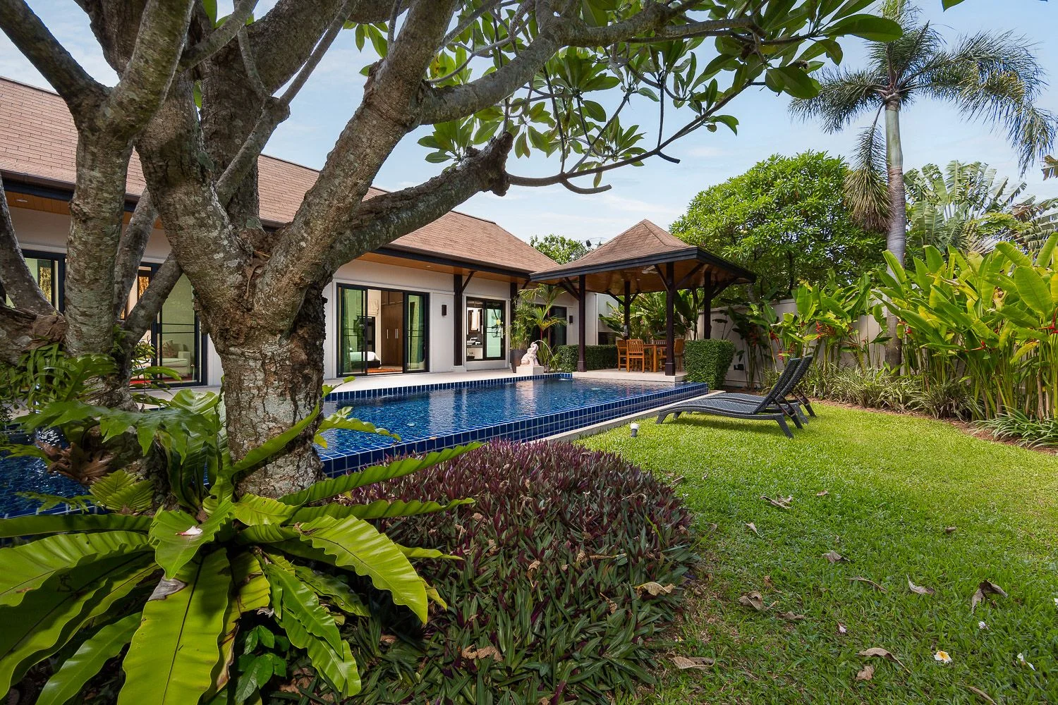 出售房产 Two Villas Kokyang, 泰国, 普吉岛, Nai Harn | Villacarte