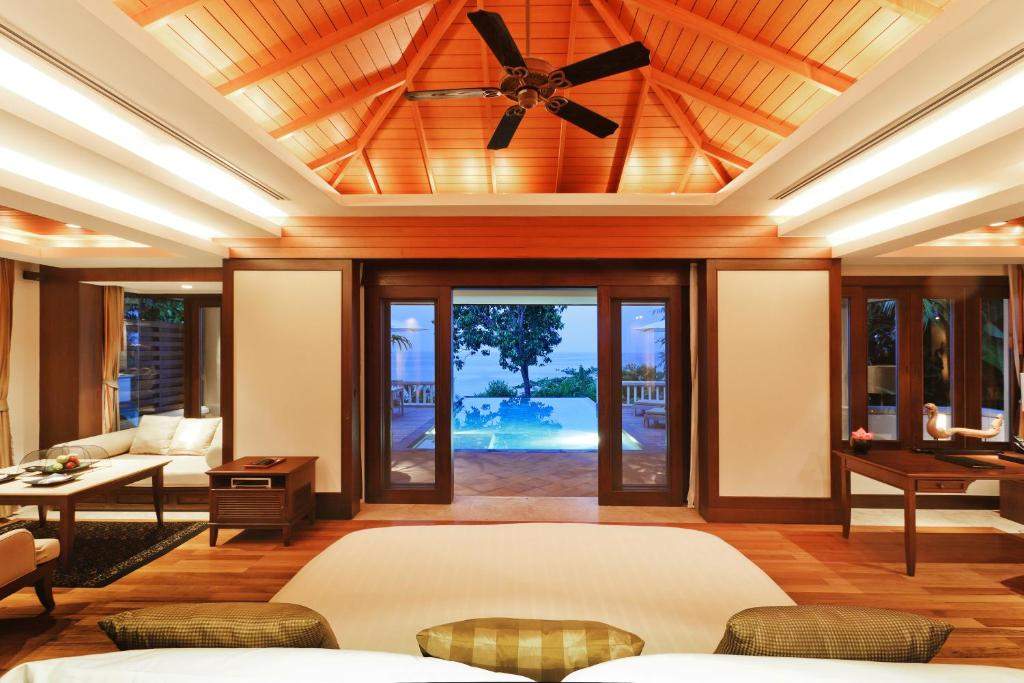 Rent villa Ocean View Pool Villa, Thailand, Phuket, Nai Ton | Villacarte