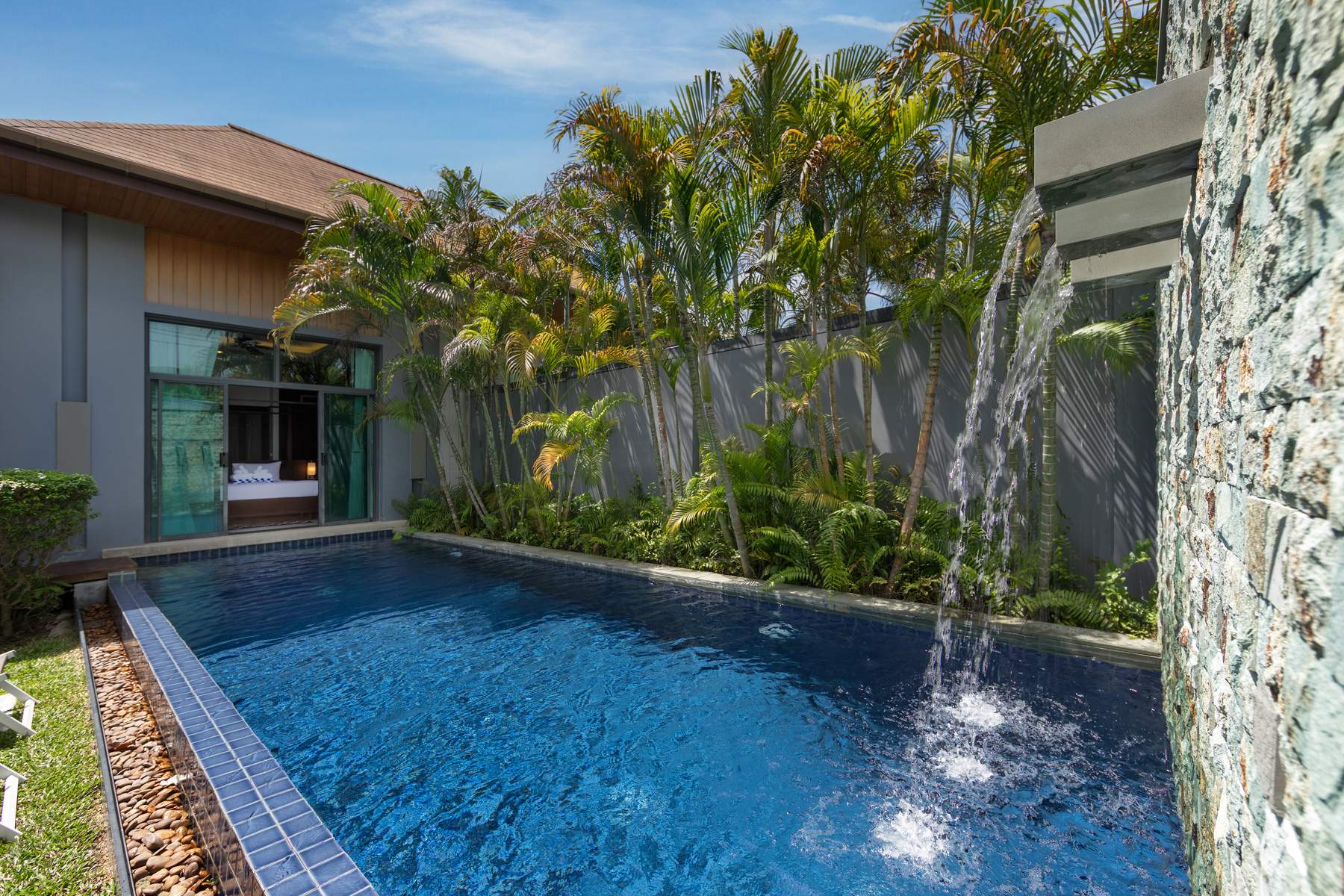 Rent villa Ata, Thailand, Phuket, Nai Harn | Villacarte