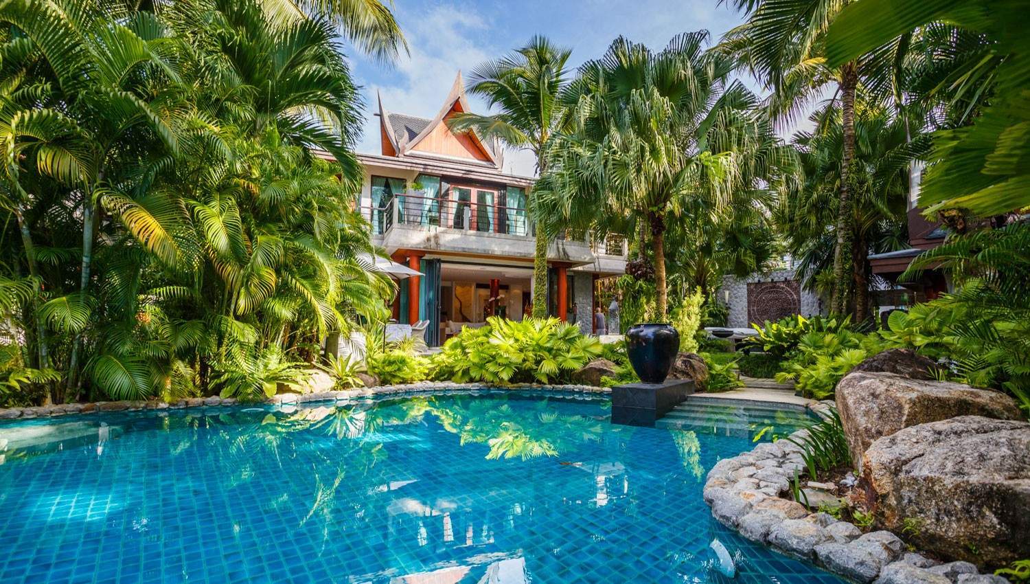Rent villa in the Garden, Thailand, Phuket, Surin | Villacarte
