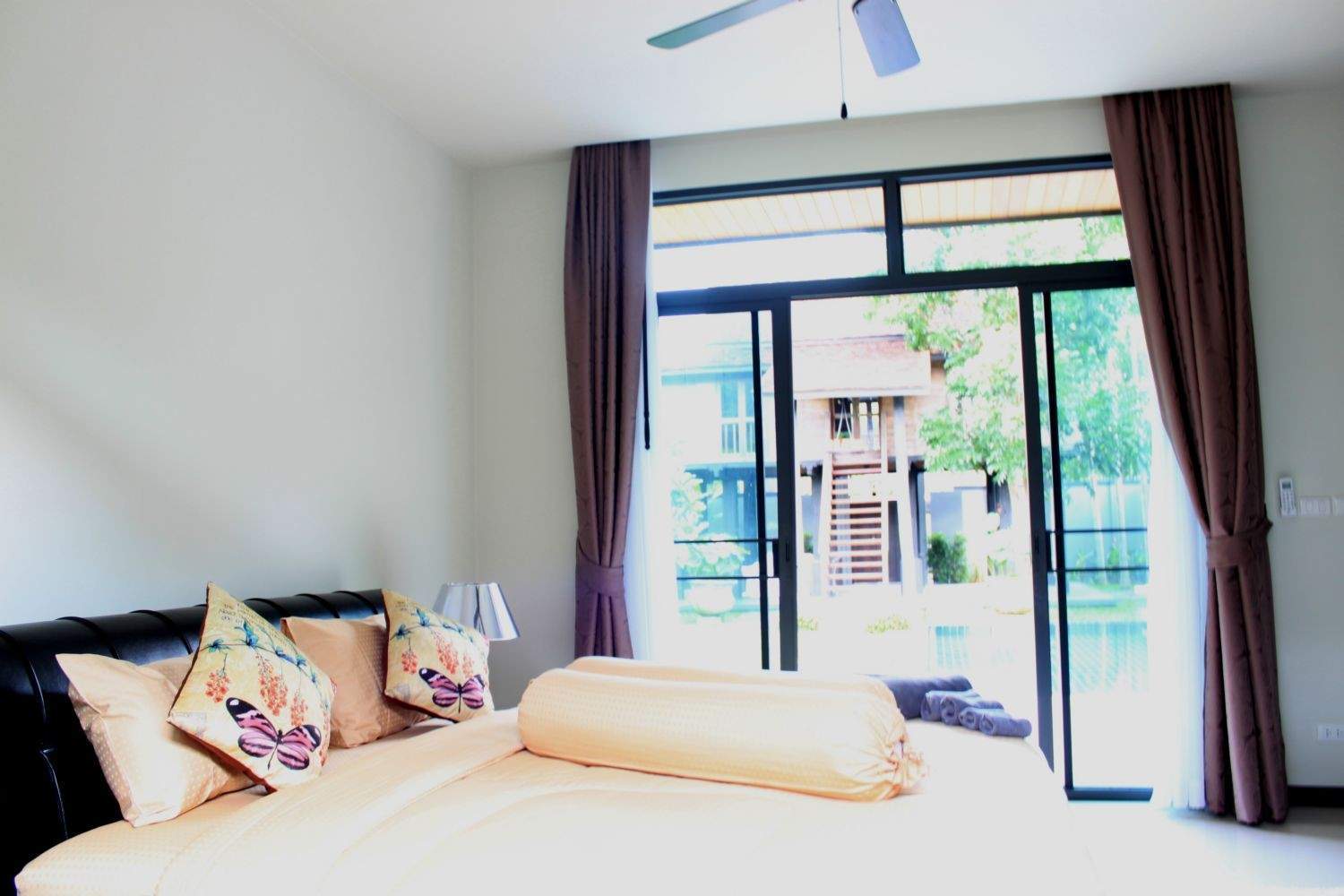 Rent villa Saiyuan, Thailand, Phuket, Nai Harn | Villacarte