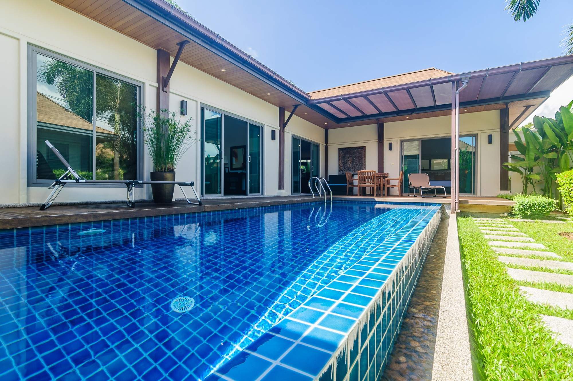 Rent villa The Niche Kiri 18, Thailand, Phuket, Nai Harn | Villacarte