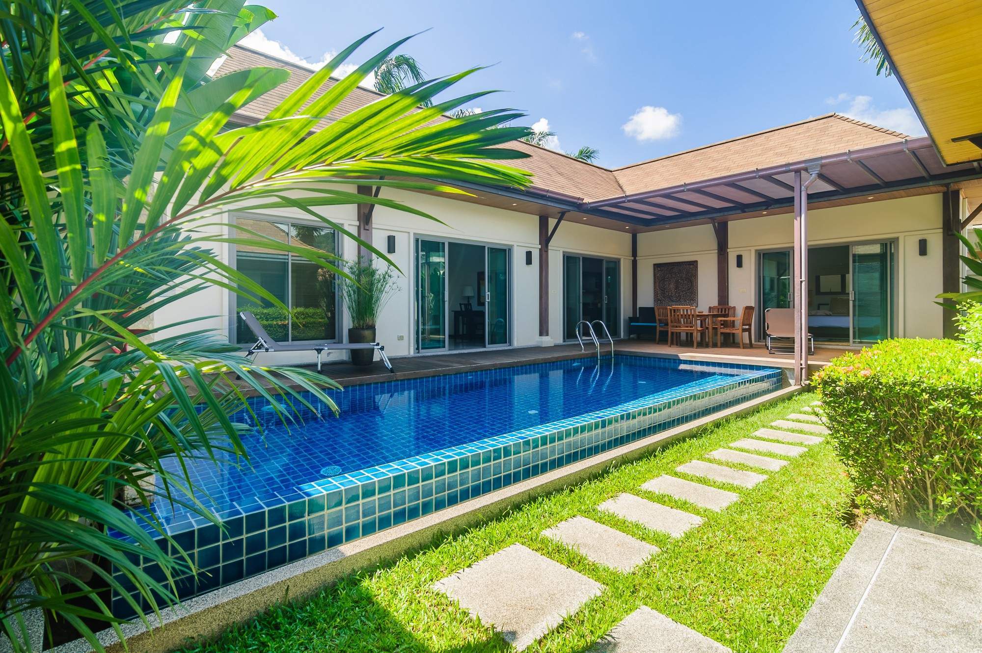 Rent villa The Niche Kiri 18, Thailand, Phuket, Nai Harn | Villacarte