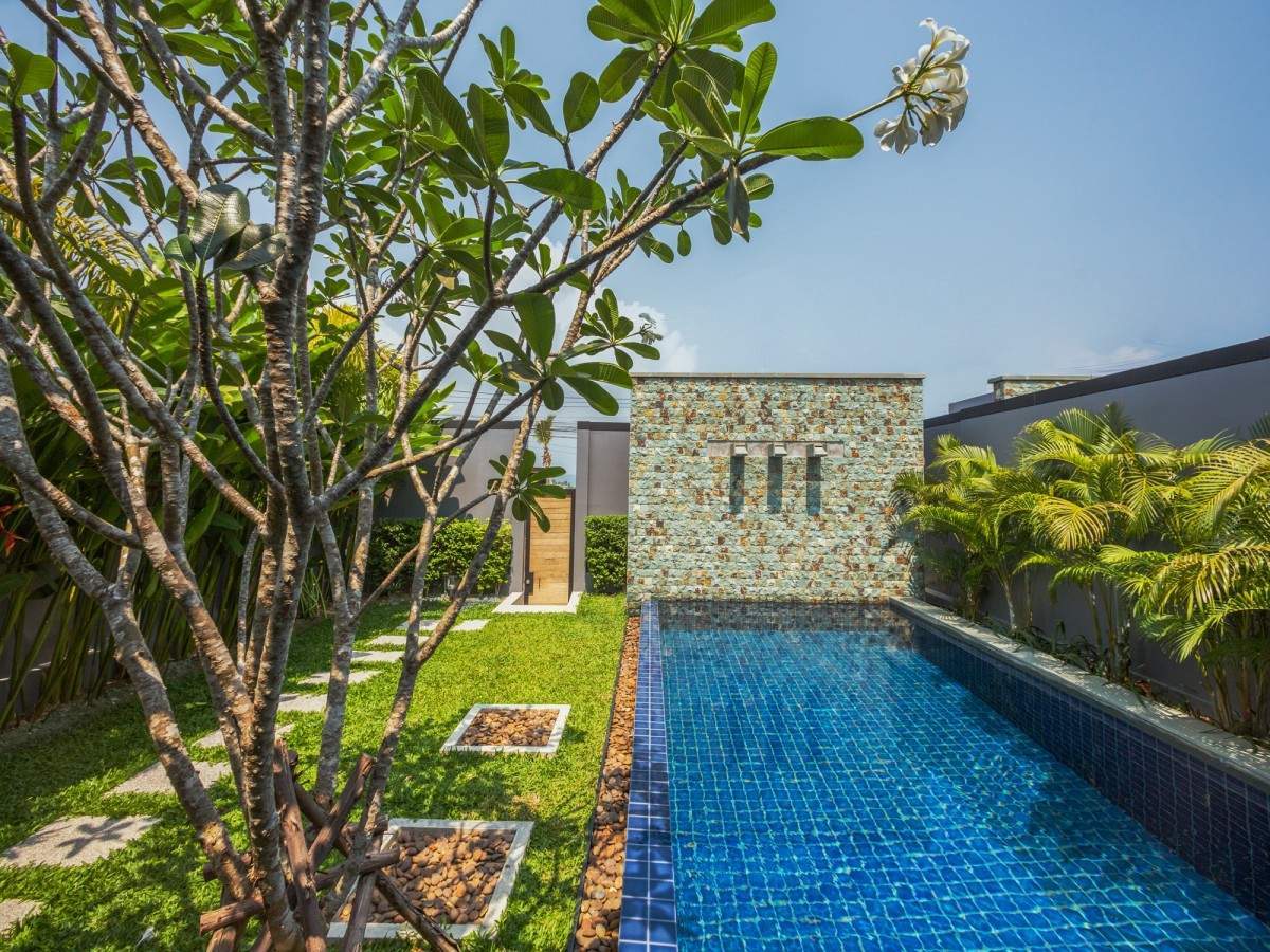 Rent villa Miriama, Thailand, Phuket, Nai Harn | Villacarte