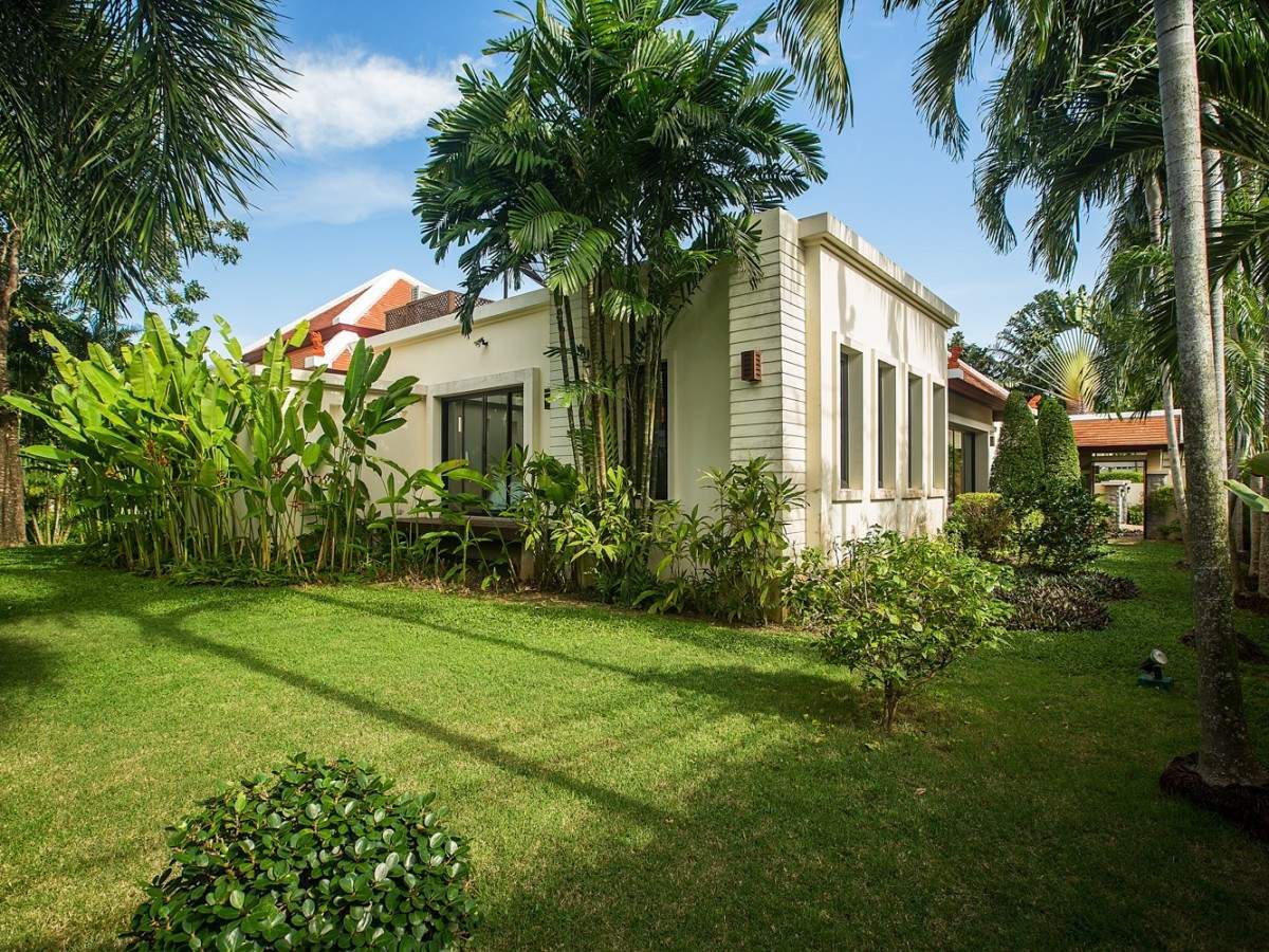 Rent villa BAAN BUA PRATUM  Pagai A3, Thailand, Phuket, Nai Harn | Villacarte