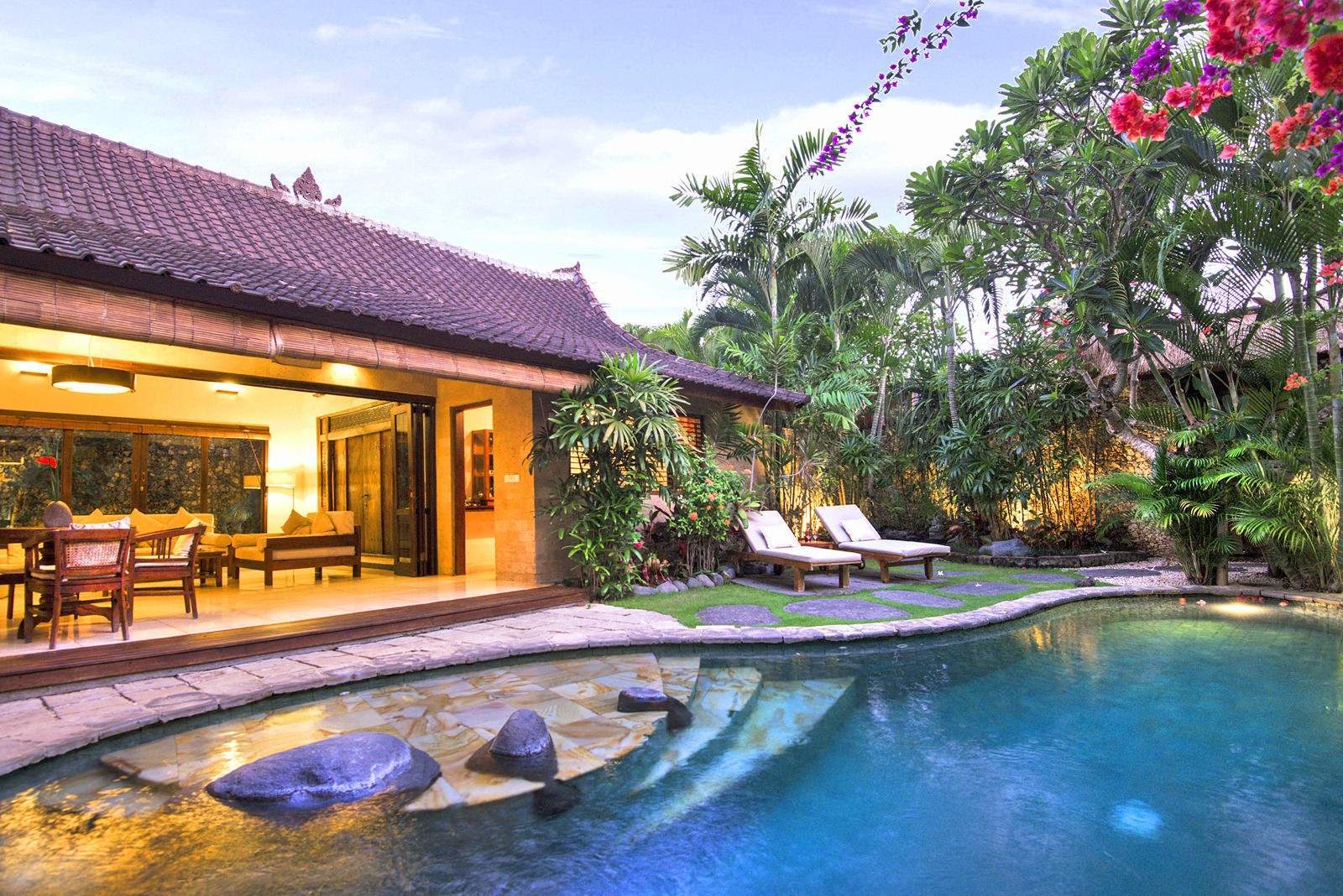 Rent villa Aurinia, Indonesia, Bali, Seminjak | Villacarte